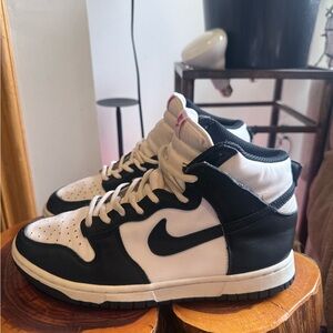 Men's Nike Dunk High Pandas size 8.5 like new!